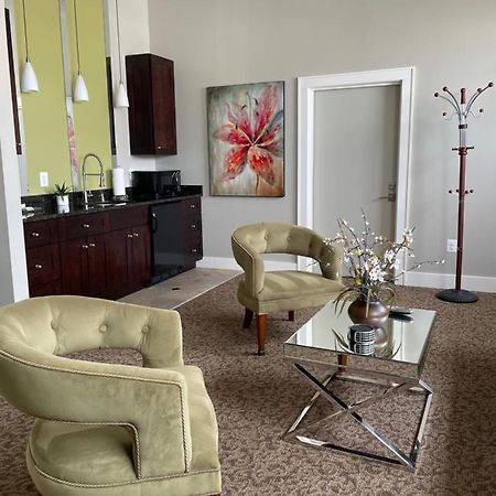 Culpeper Center Suites Bagian luar foto