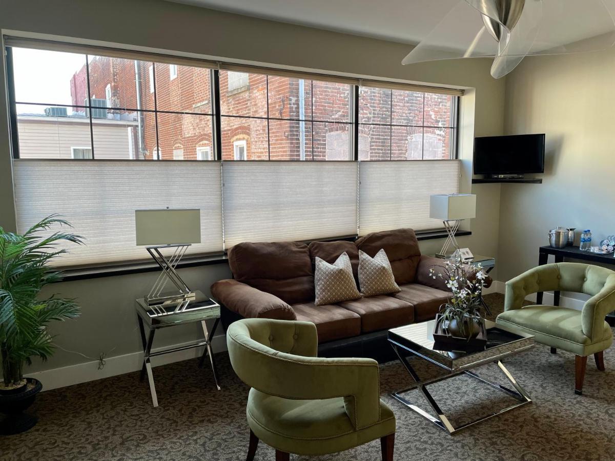 Culpeper Center Suites Bagian luar foto