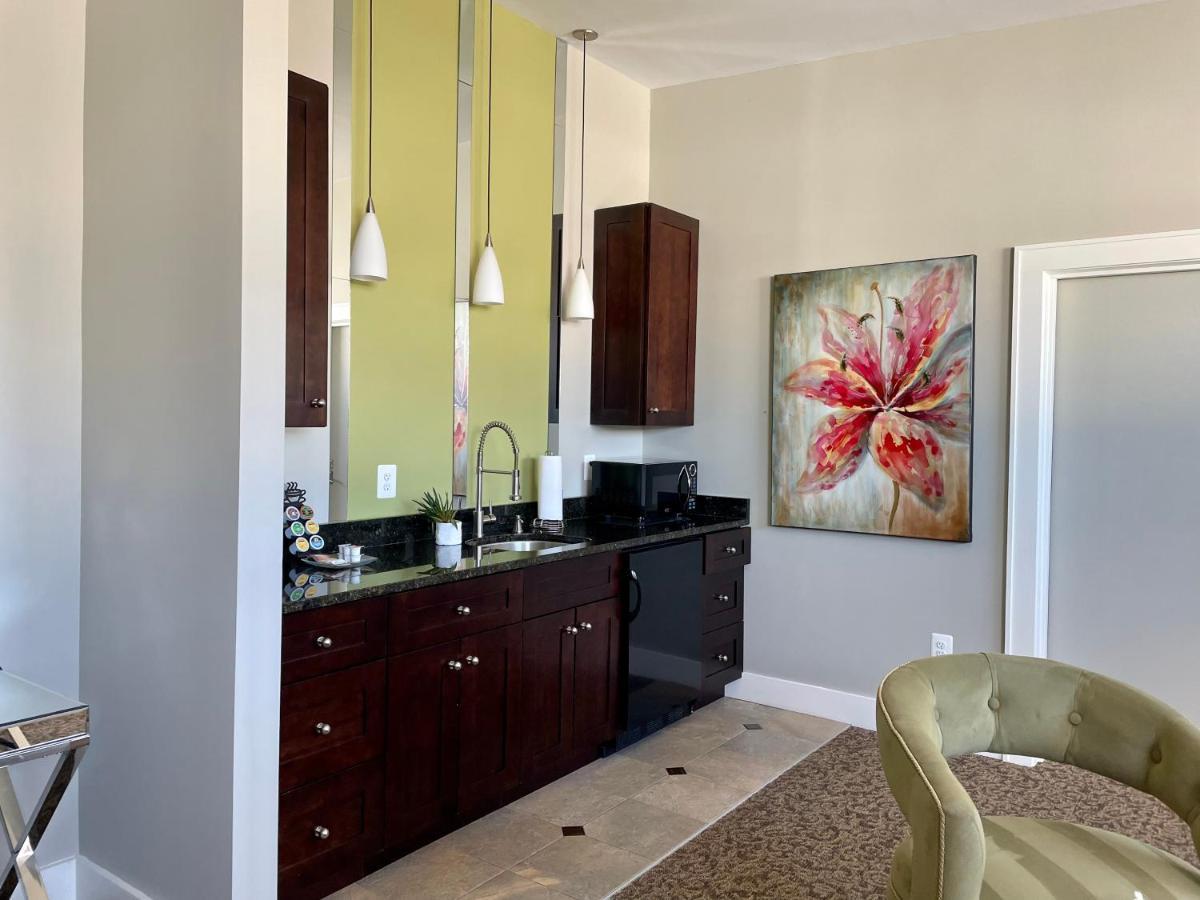 Culpeper Center Suites Bagian luar foto