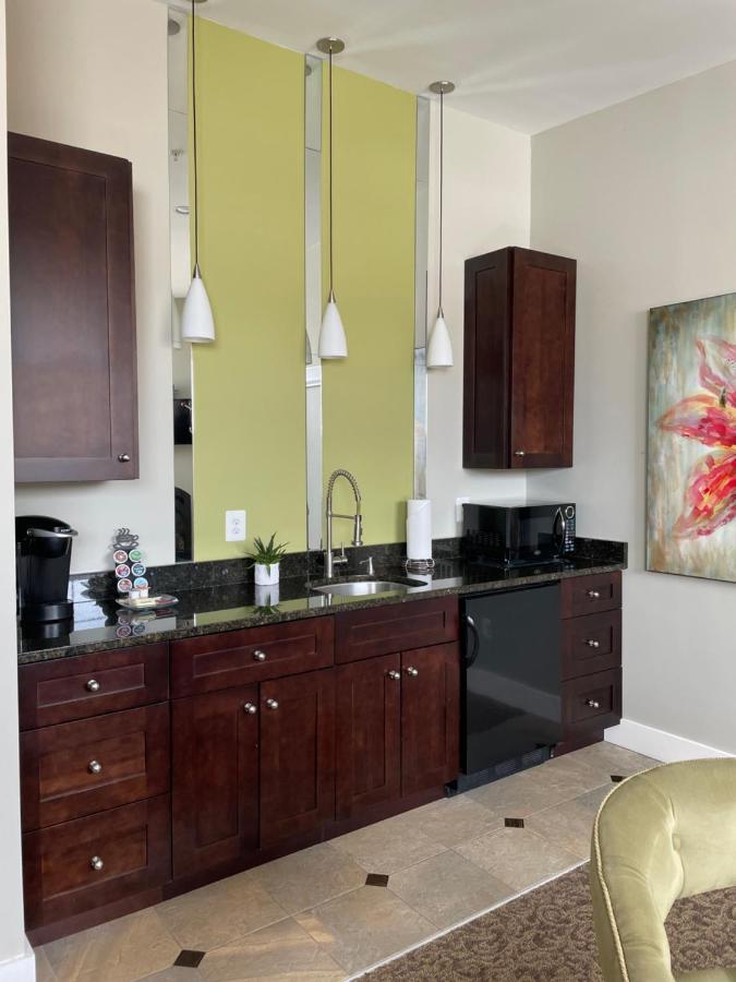 Culpeper Center Suites Bagian luar foto