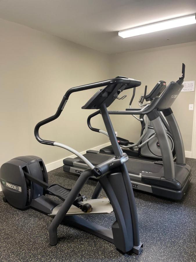Culpeper Center Suites Bagian luar foto