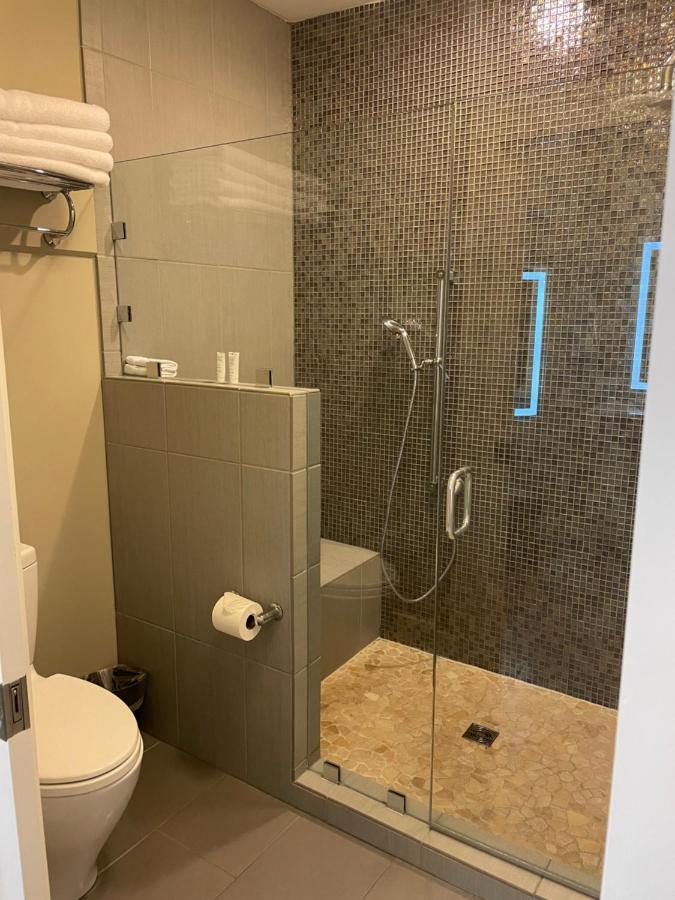 Culpeper Center Suites Bagian luar foto