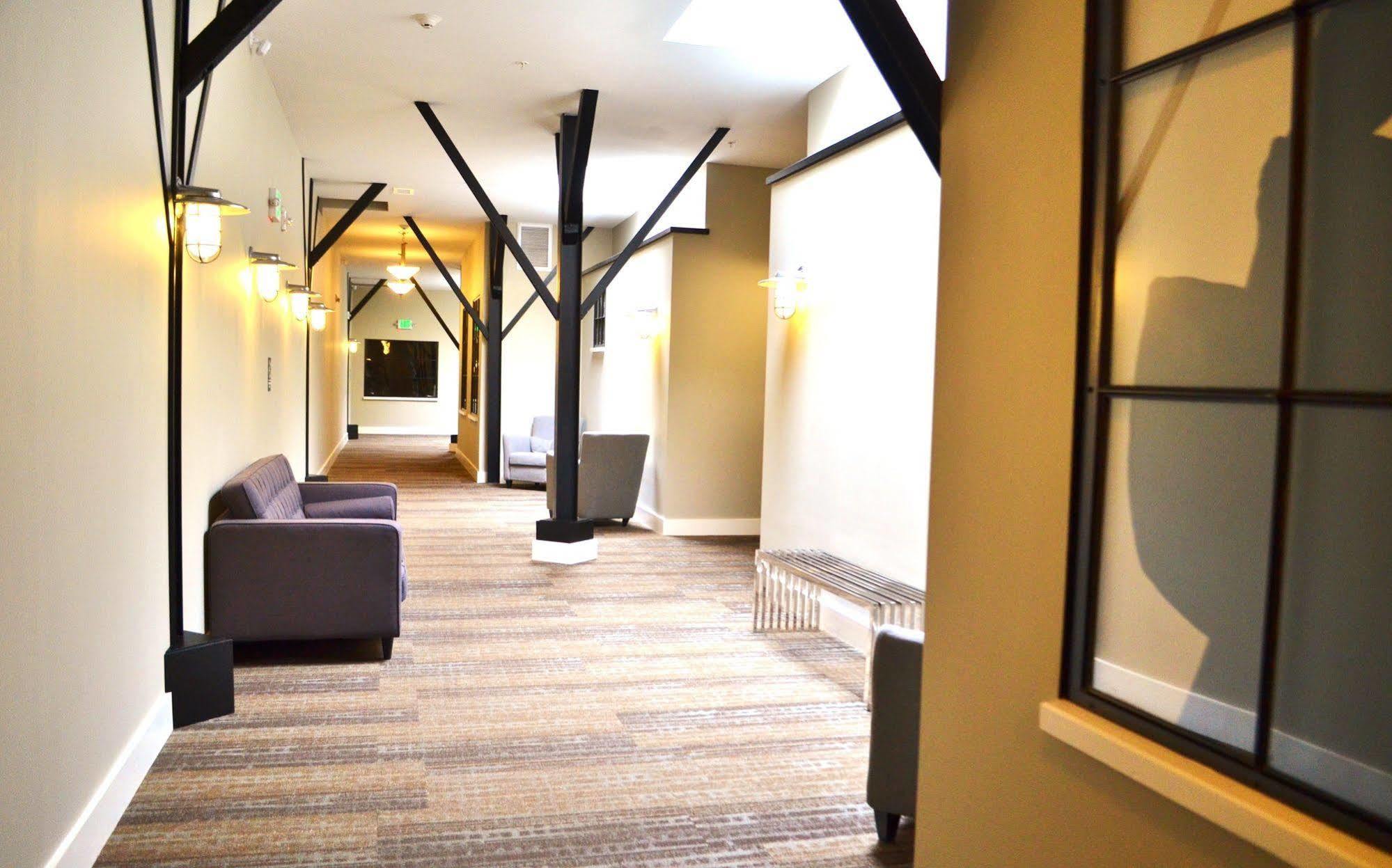 Culpeper Center Suites Bagian luar foto
